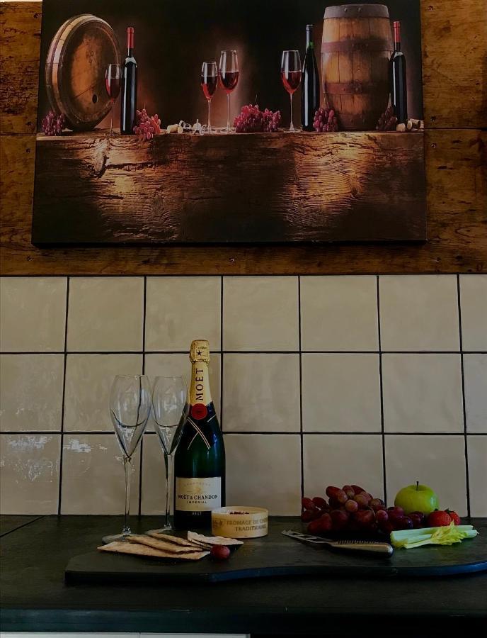 Trelaske Mill Cider Barn-With Hot Tub, Fire Pit Bbq Lewannick Eksteriør bilde