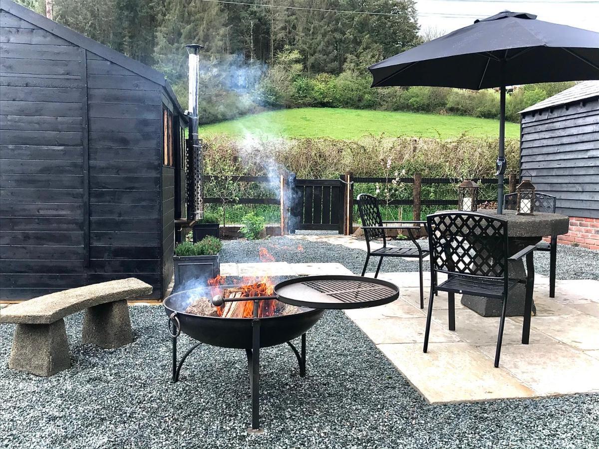 Trelaske Mill Cider Barn-With Hot Tub, Fire Pit Bbq Lewannick Eksteriør bilde