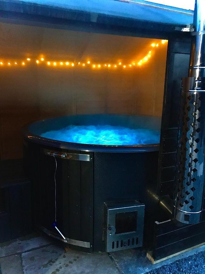 Trelaske Mill Cider Barn-With Hot Tub, Fire Pit Bbq Lewannick Eksteriør bilde