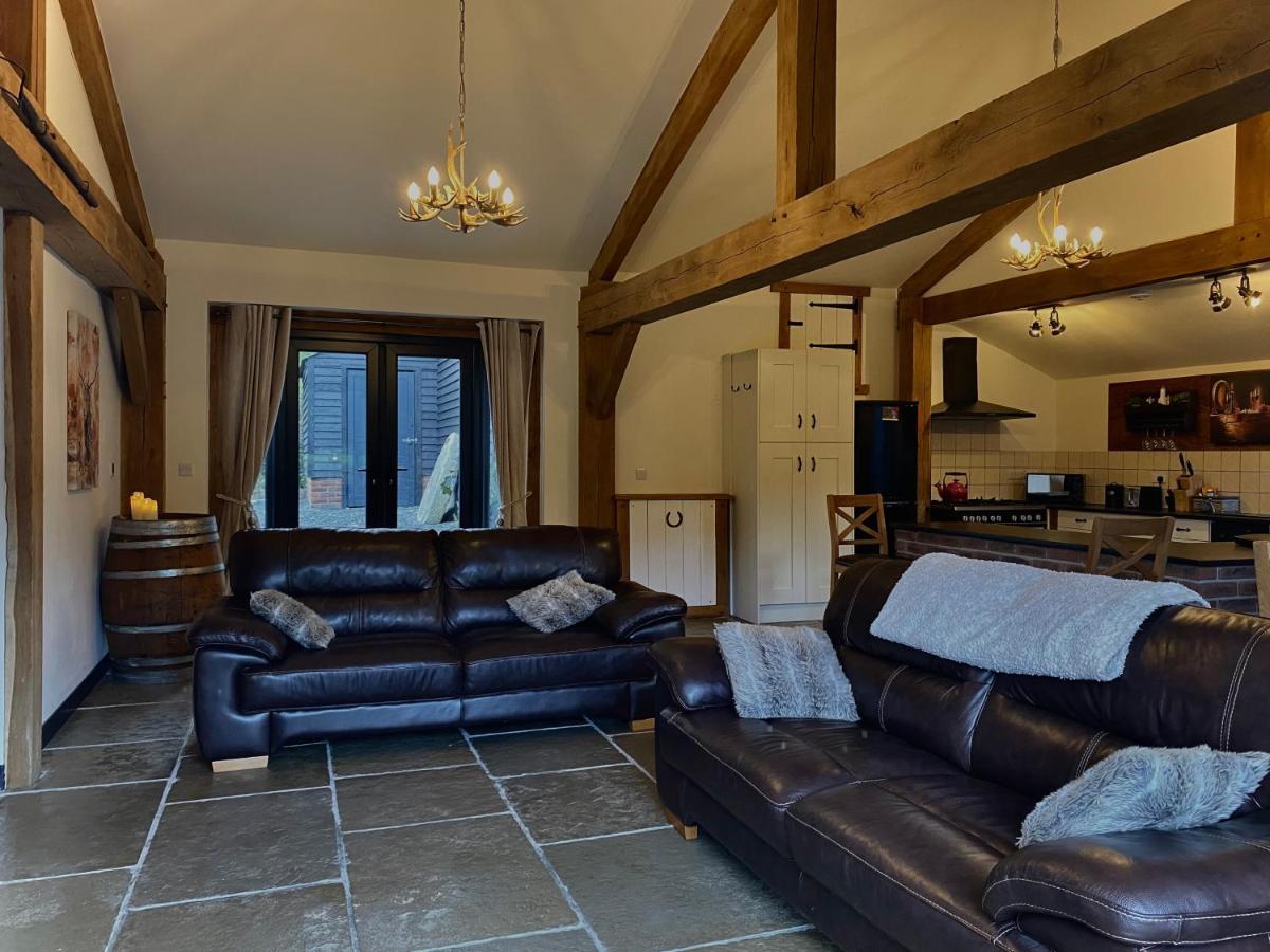Trelaske Mill Cider Barn-With Hot Tub, Fire Pit Bbq Lewannick Eksteriør bilde